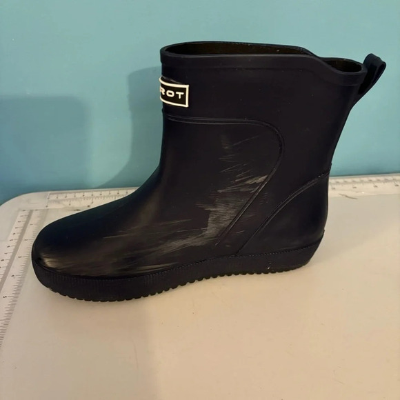 Birrot women’s  navy blue sustainable Danish rain boots in size 40 - Picture 9 of 12